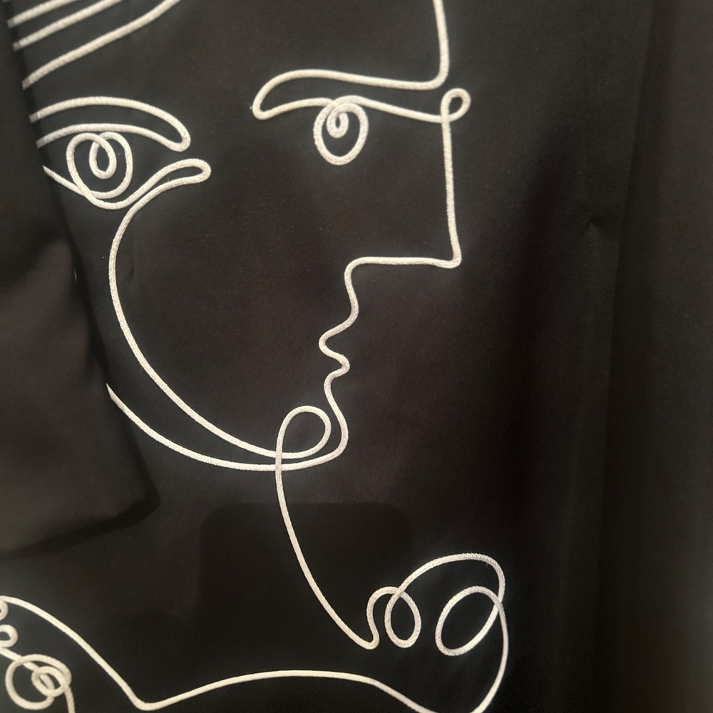 gown - Picture 6 of 8